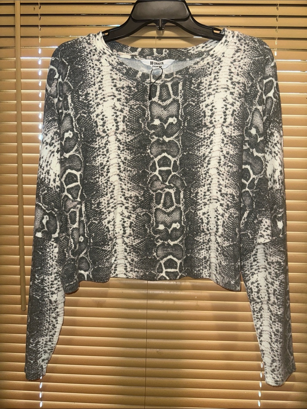 BB Dakota Black and White Snake-Print Cropped Sweater